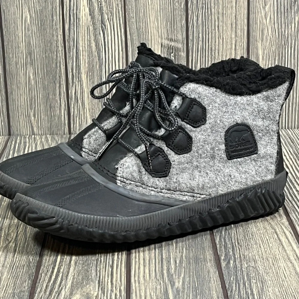 Sorel Out N About III Classic Women Sz 11 Black Grey Felt Waterproof Duck Boots